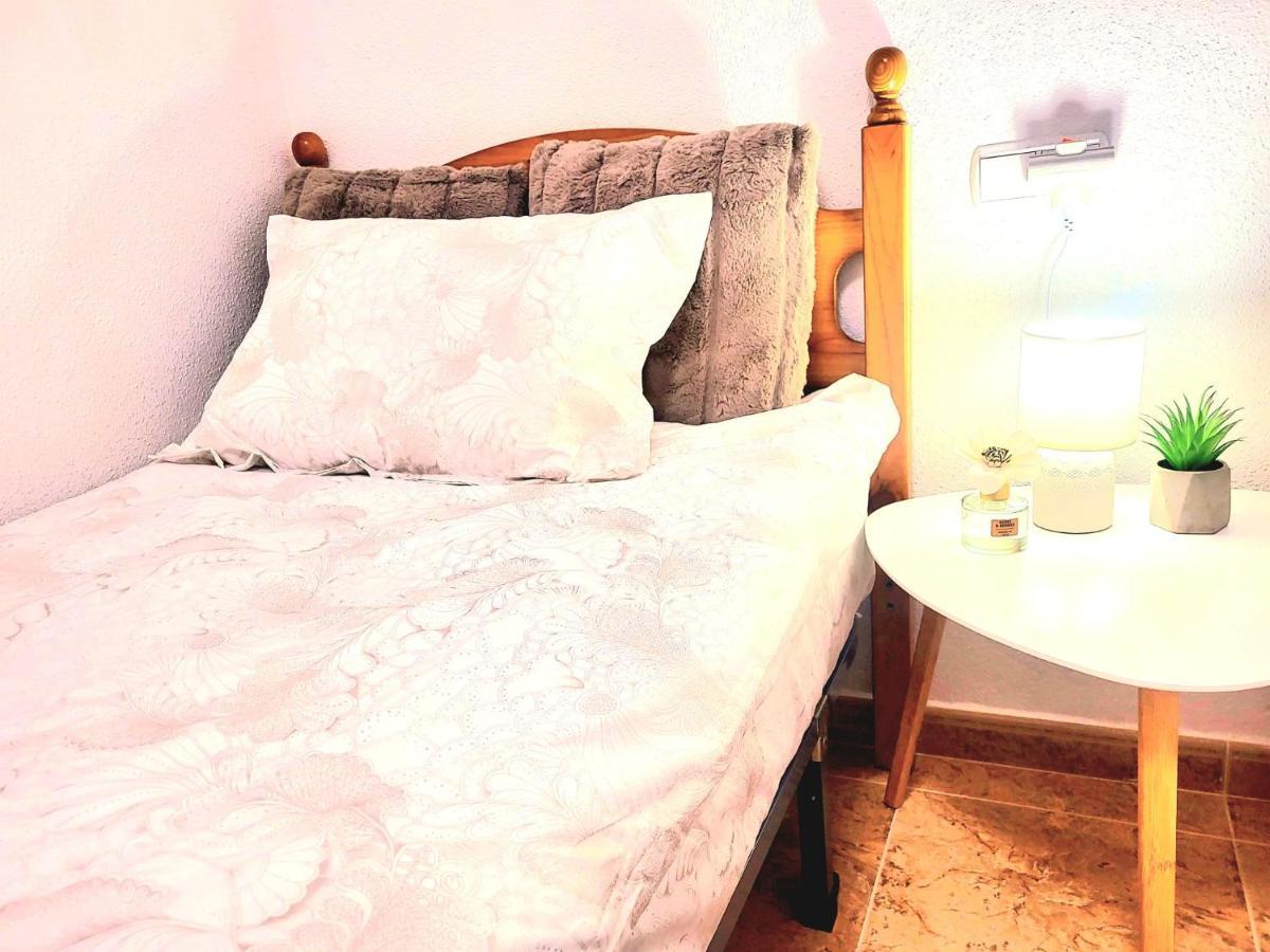 Sea Breeze Apartment *